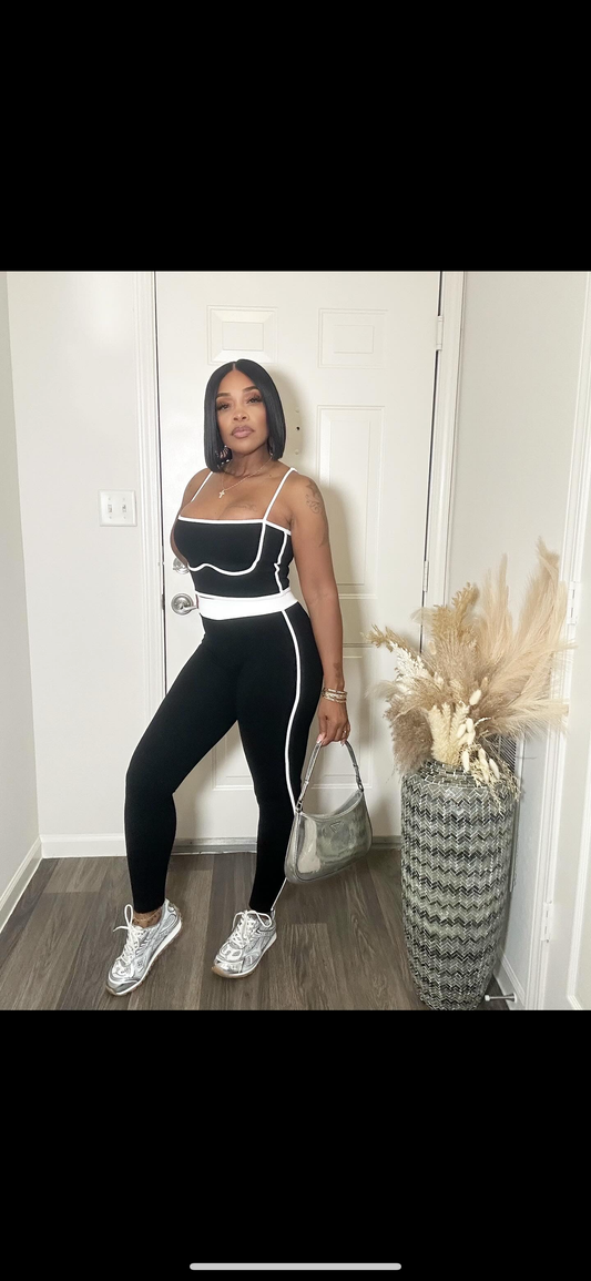 Black & White Crop Top Athletic Set